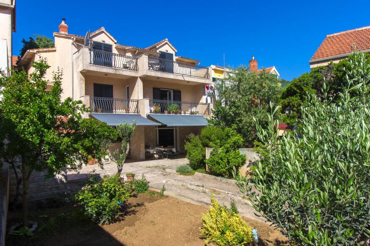 Luka Apartamento Šibenik Exterior foto